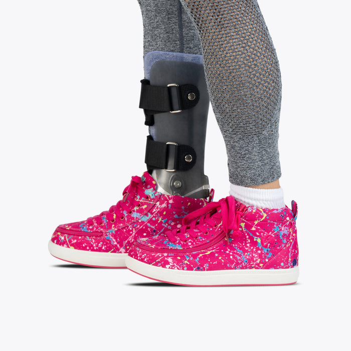 Sasha Splatter BILLY Classic D|R II High on model worn with grey leggings and grey AFO on a white background