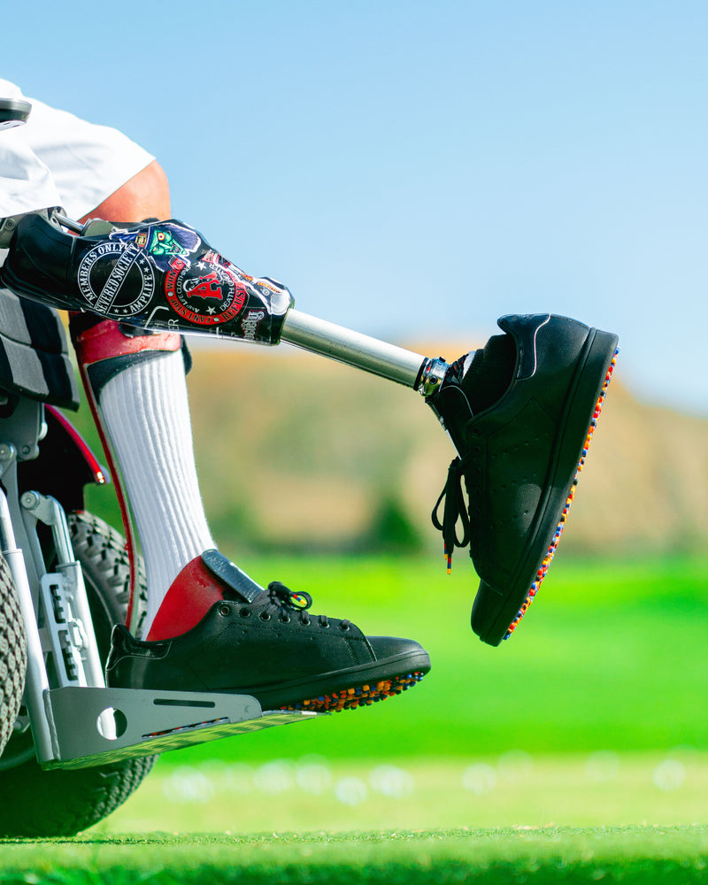 Detail photo Amplife® Foundation & Amplife® Founder Abdul Nevarez's prosthetic leg turned backwards