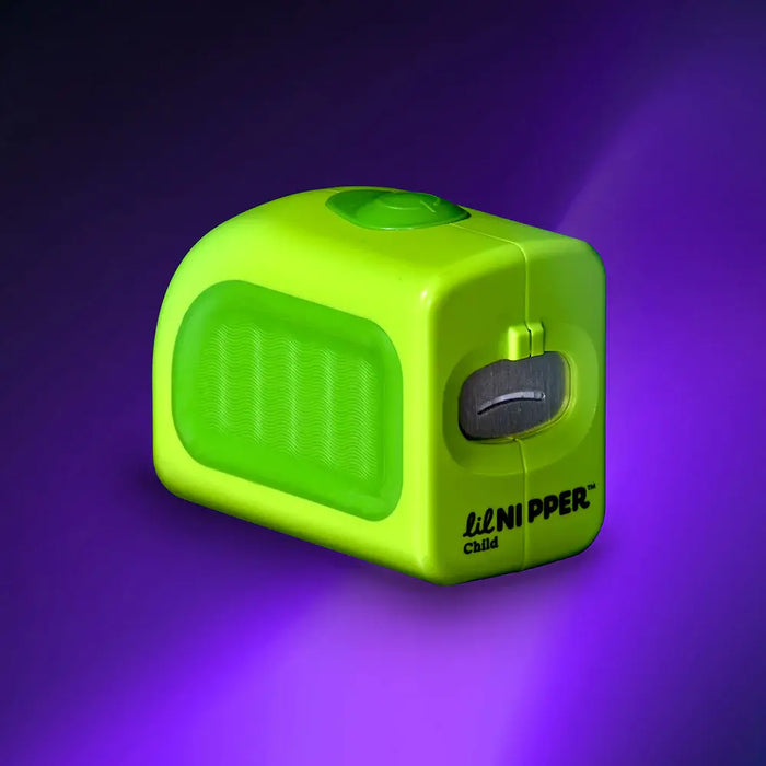 Lil Nipper child green front view by ClipDifferent