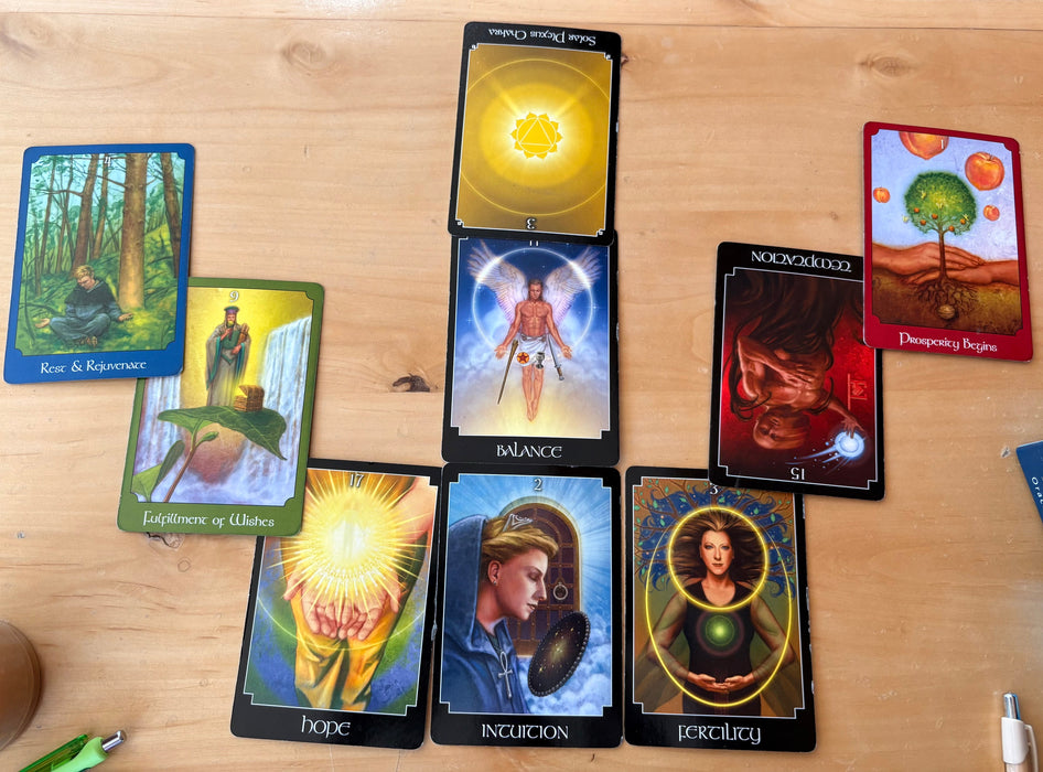 Alesandra Folks tarot oracle reading setup, Stay Aligned