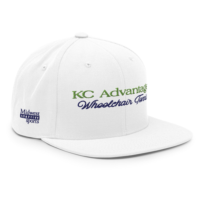 Front right angle of the MAS Kansas City Advantage Wheelchair Tennis Script White Flat Bill Snapback against a white background