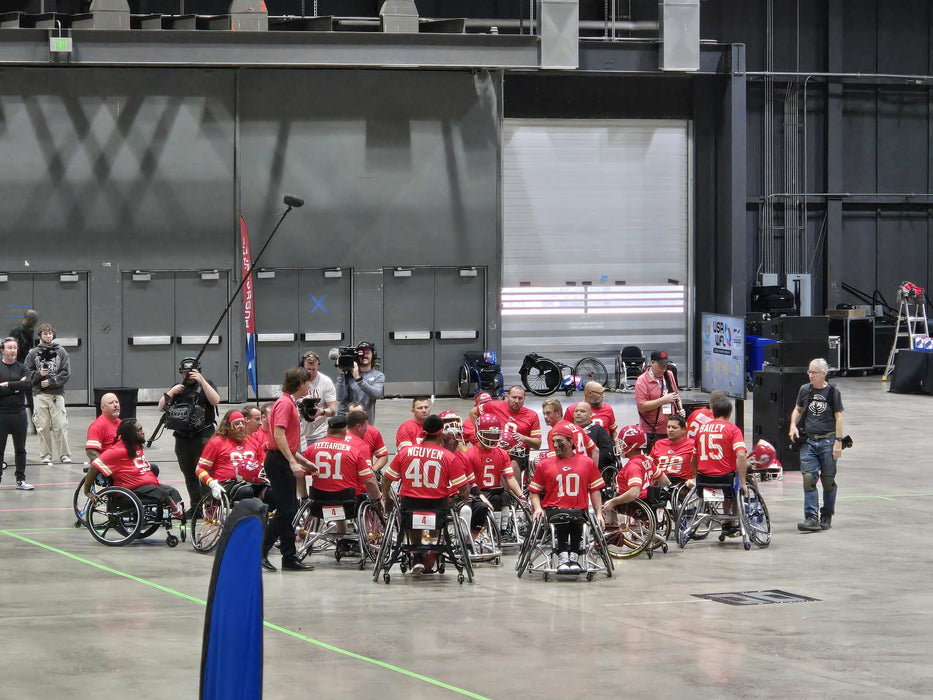 MAS Kansas City Chiefs in a huddle before the USAWFL 2025 Championships