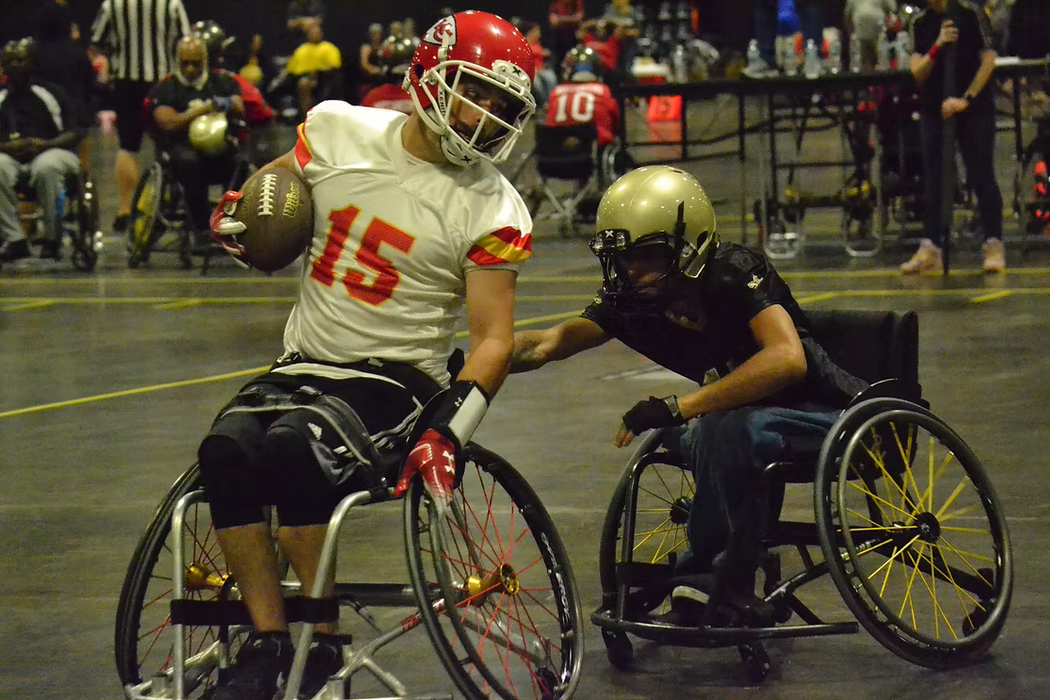 MAS Kansas City Chief's receiver makes a move to make defender miss