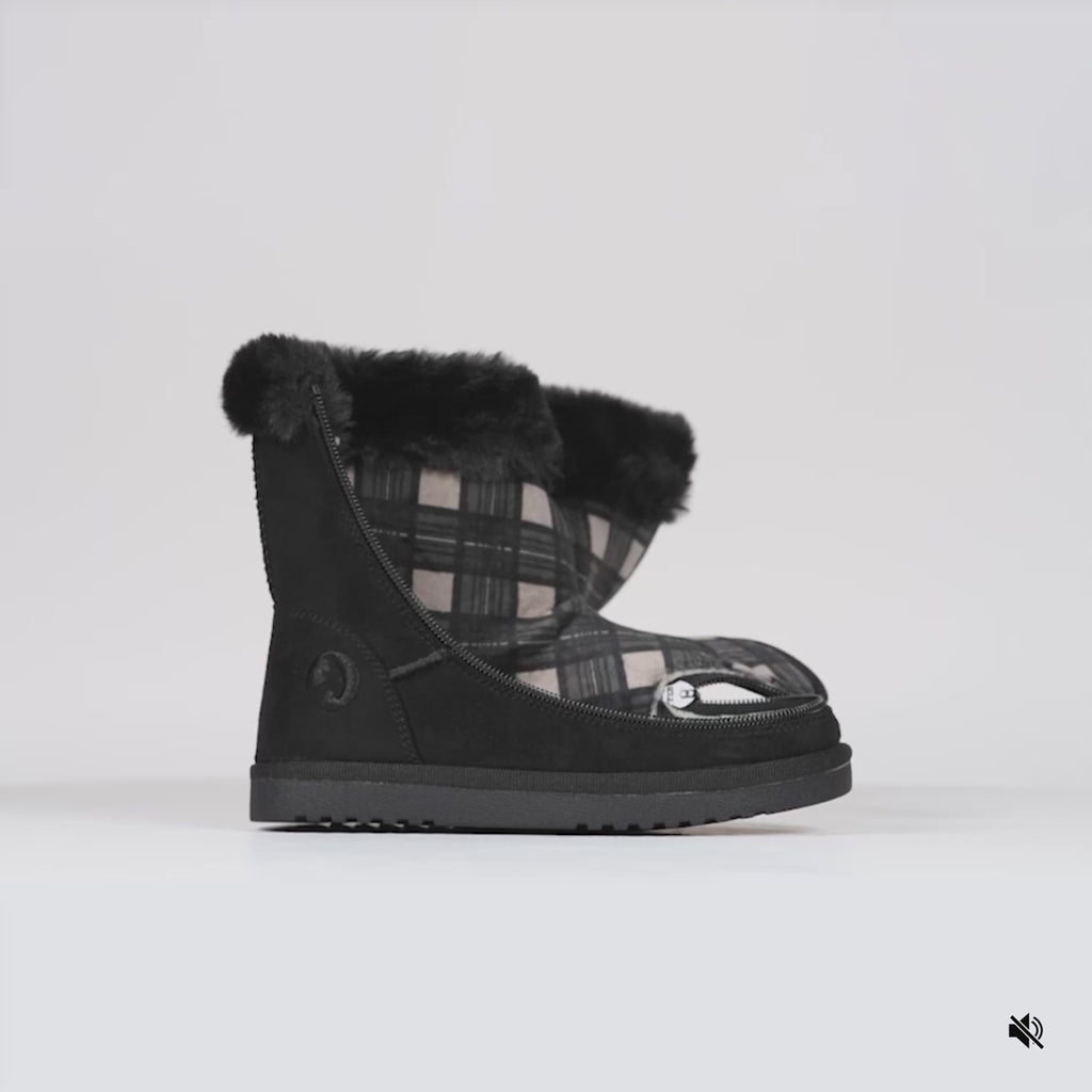 Video of Black BILLY Cozy II on a white background