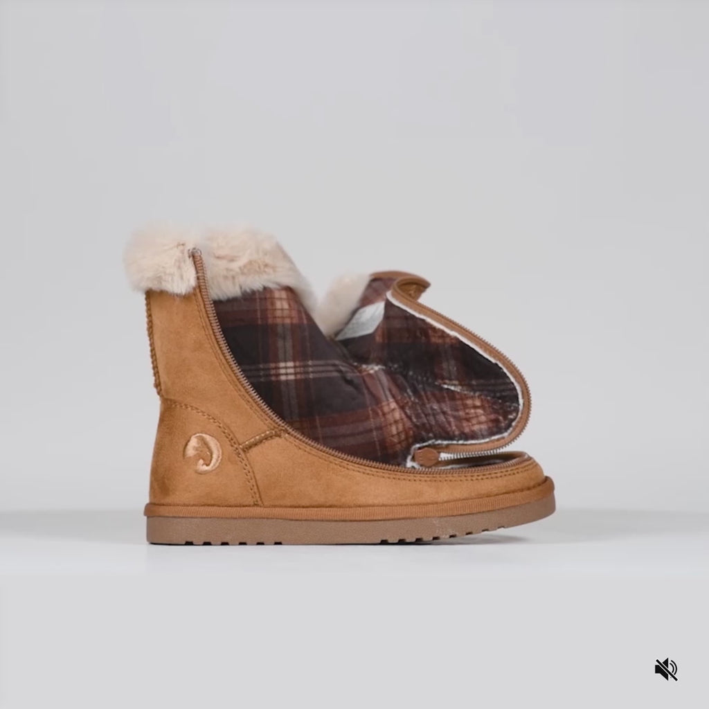 Video of Chestnut BILLY Cozy II on a white background